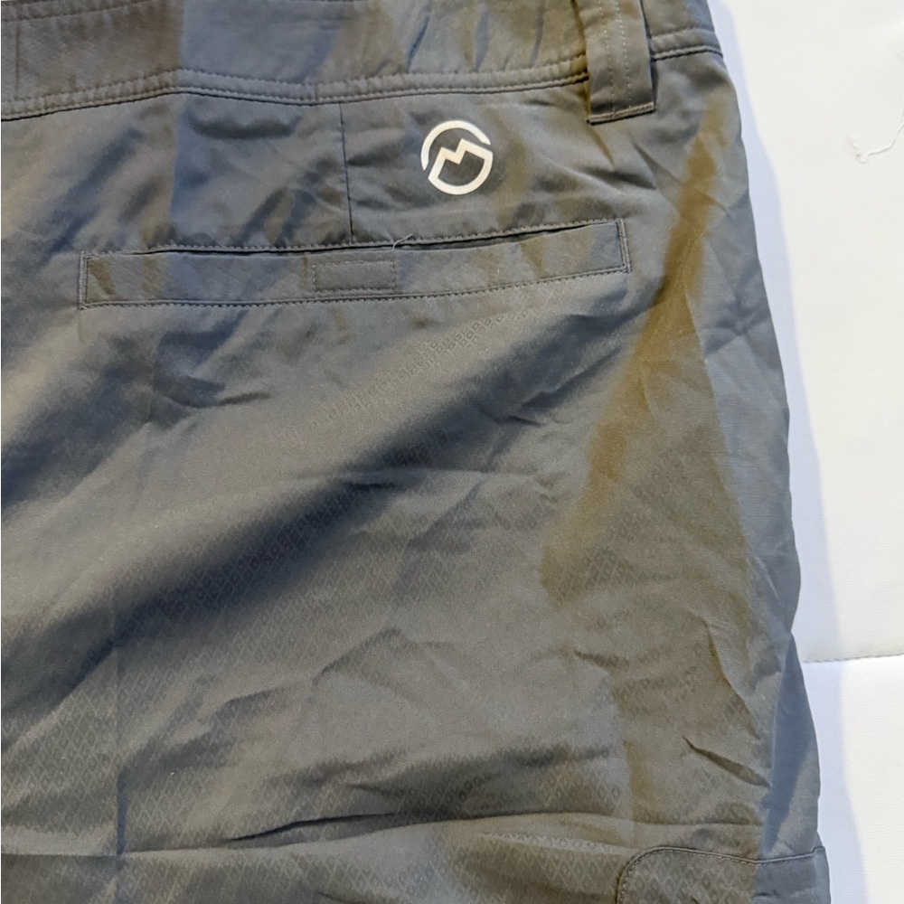 Magellan Outdoors Shorts Men's Fish Gear Water Repellent Gray Size 44 Inseam 10" - Picture 8 of 11